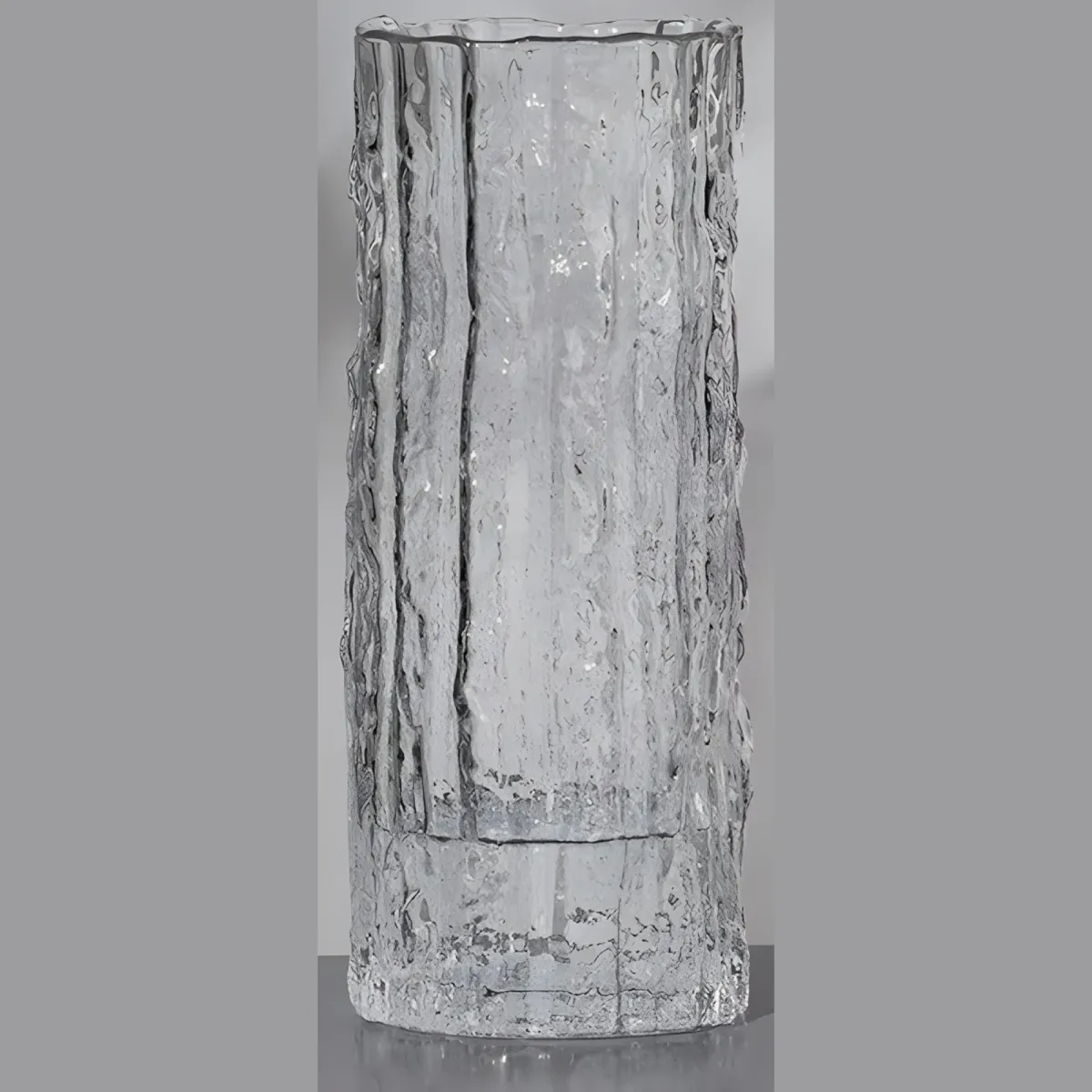 Vase Maren, Verre texturé, transparent ou fumé · H 25 cm