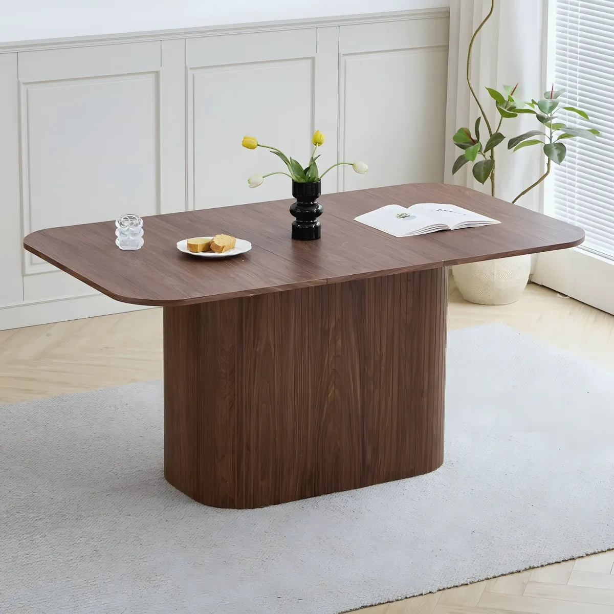 Table à manger Maya, MDF décor bois, pied central cannelé · L 160 cm