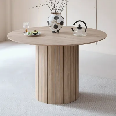 Table ronde Pia, vue 1